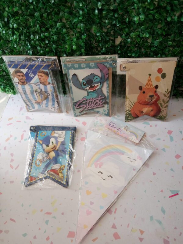 BANDERIN PERSONAJES cod6012